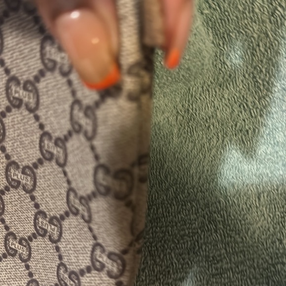 Authentic Vintage Gucci Plus Pouch - Picture 4 of 4